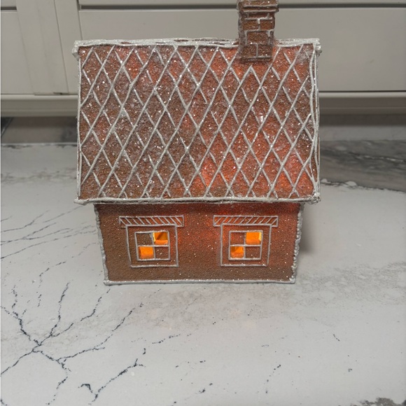 🌟2/$50🌟Gingerbread Lighted Cottage - Picture 10 of 11